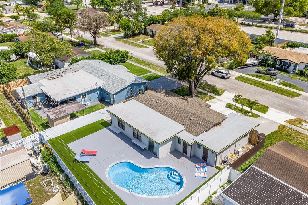 En Renta: $8,500 (4 camas, 3 baños, 1804 Pies cuadrados)