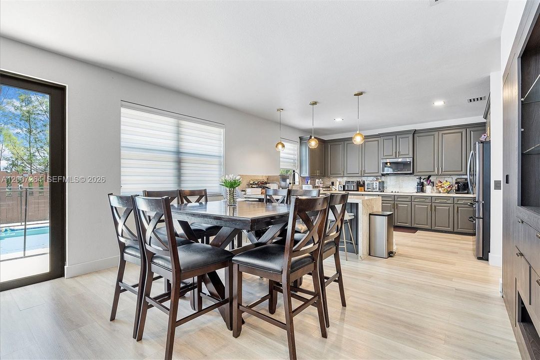 For Rent: $7,999 (4 beds, 4 baths, 3128 Square Feet)