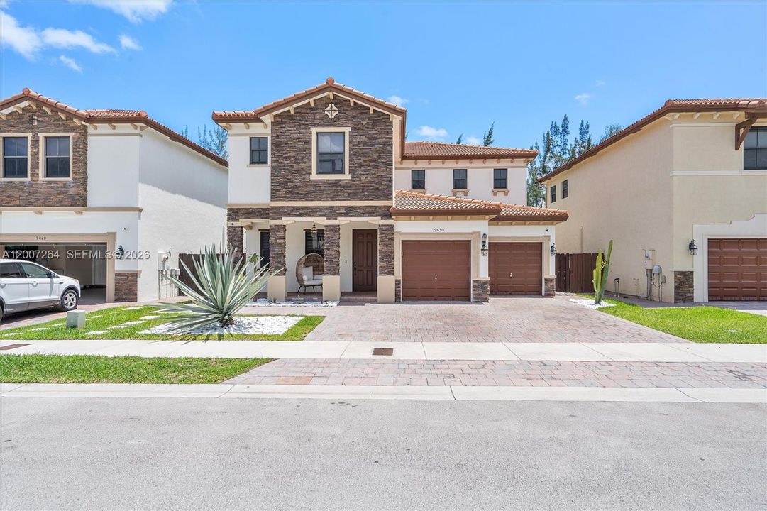 For Rent: $7,999 (4 beds, 4 baths, 3128 Square Feet)