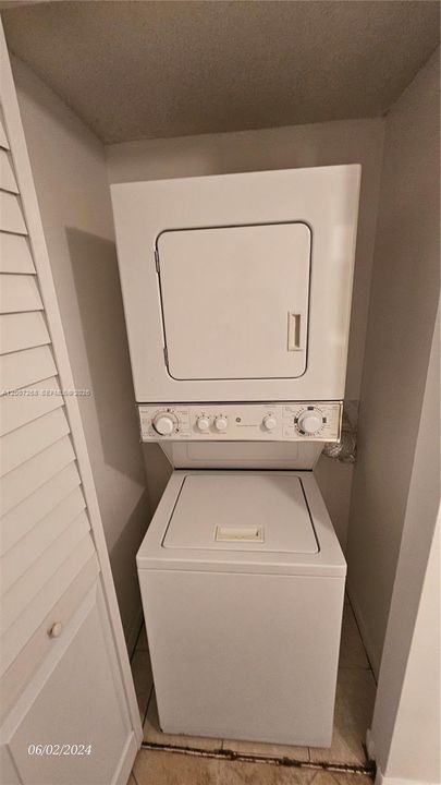 For Rent: $1,750 (1 beds, 1 baths, 768 Square Feet)