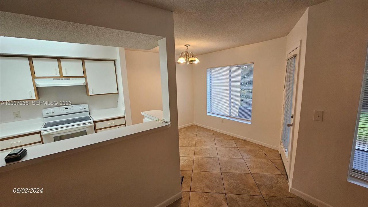 For Rent: $1,750 (1 beds, 1 baths, 768 Square Feet)