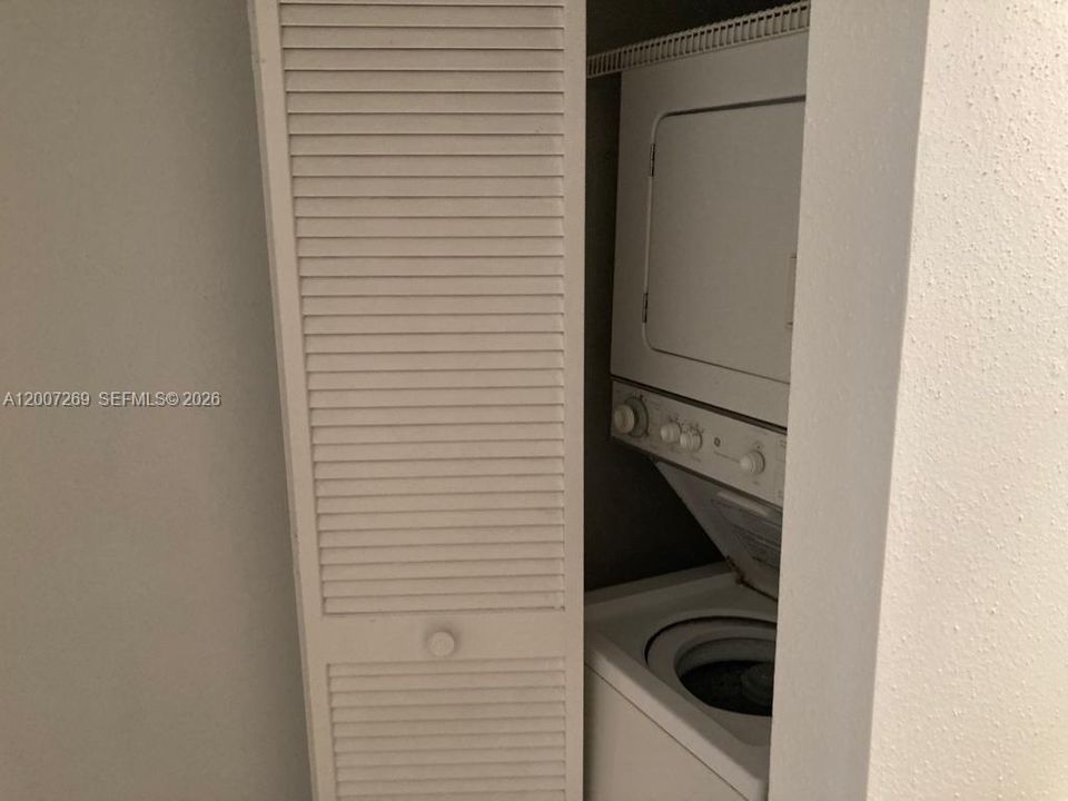 На продажу: $149,000 (1 спален, 1 ванн, 633 Квадратных фут)