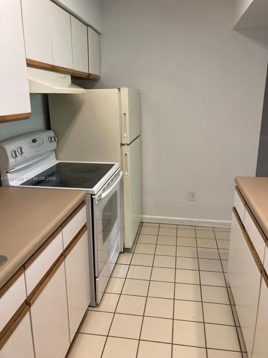 На продажу: $149,000 (1 спален, 1 ванн, 633 Квадратных фут)