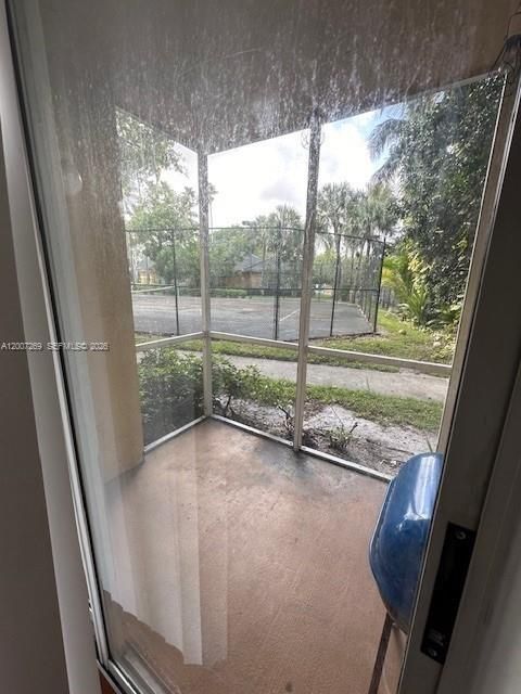 На продажу: $149,000 (1 спален, 1 ванн, 633 Квадратных фут)