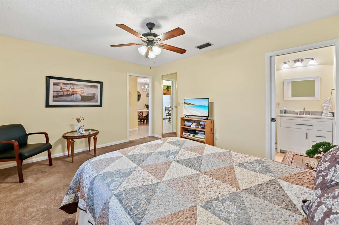 20 Bedroom 04