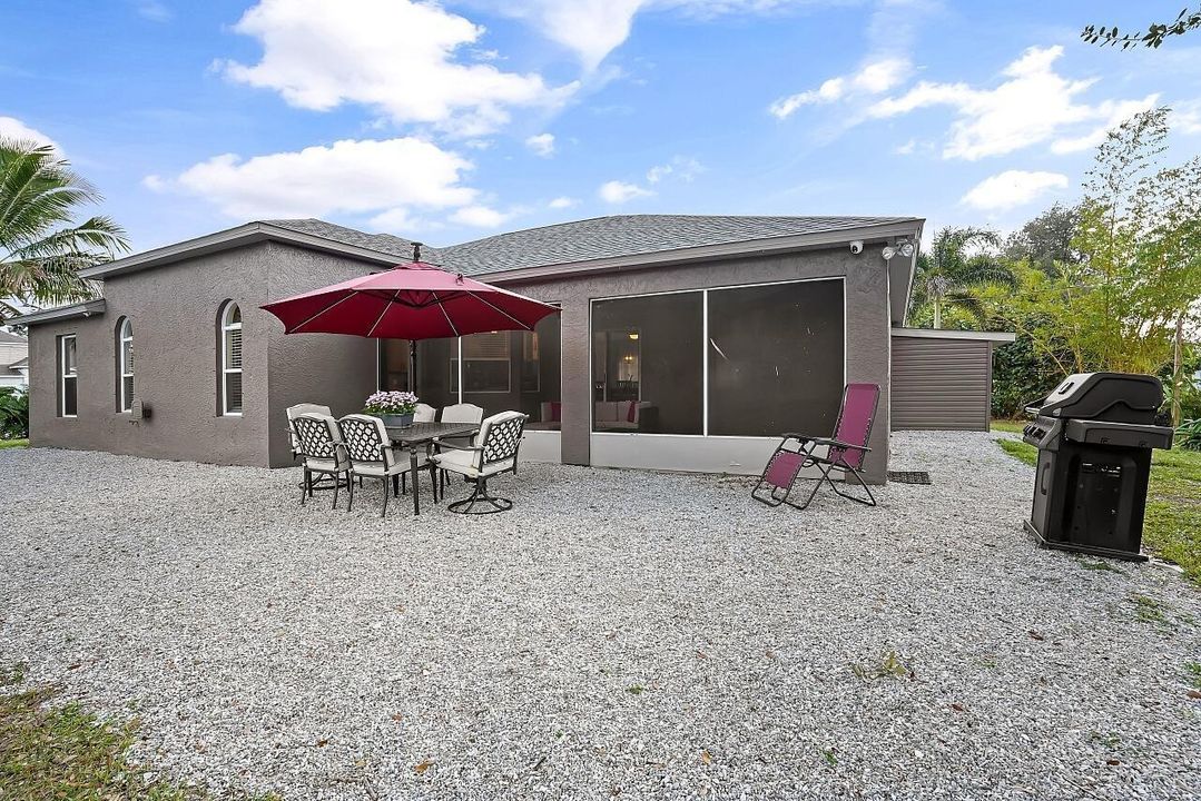 8015-97th-Ct-HigMedia-040-1280