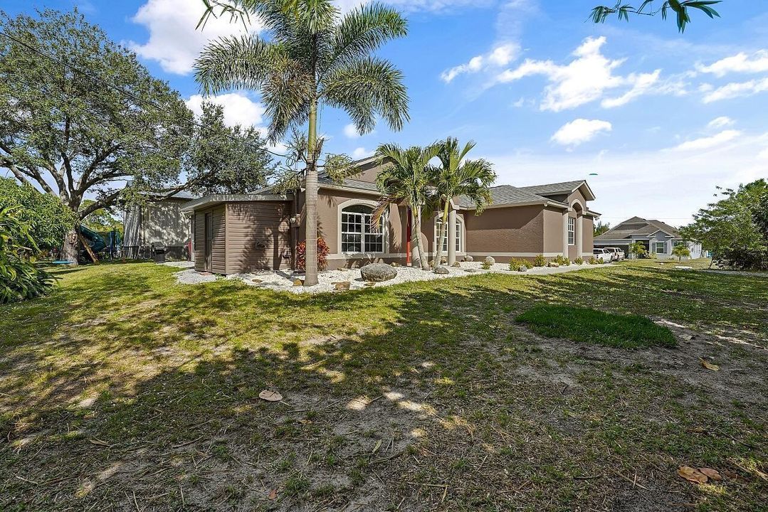 8015-97th-Ct-HigMedia-009-1280