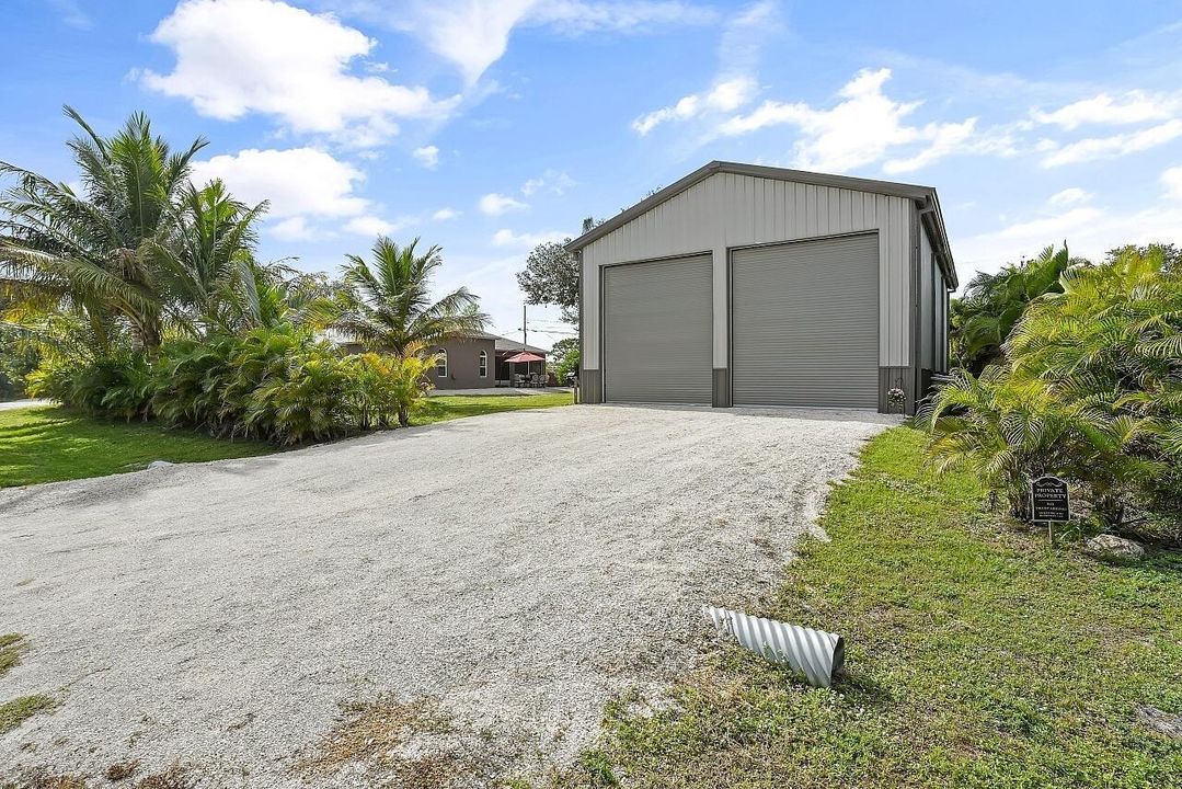 8015-97th-Ct-HigMedia-054-1280