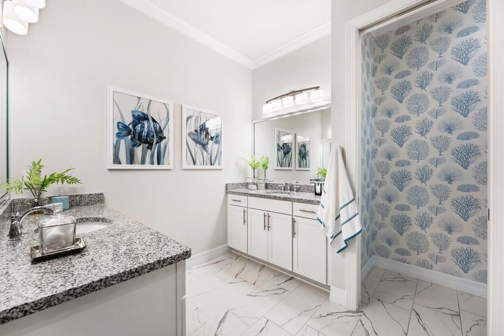 Downstairs Suite Bath