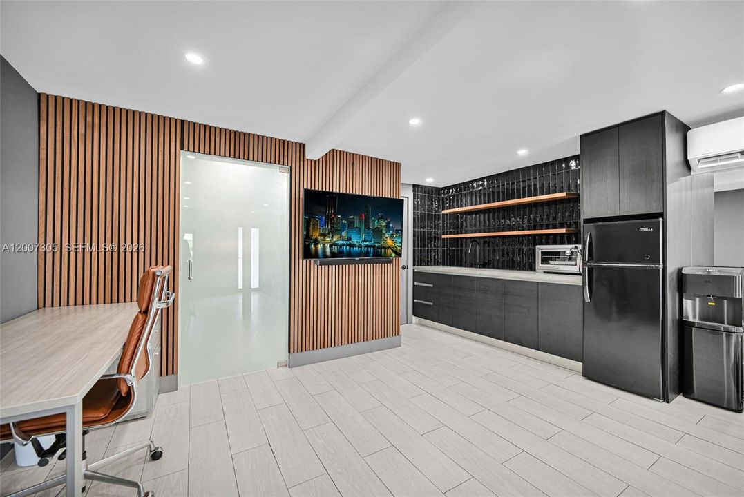 В аренду: $27,500 (5 спален, 5 ванн, 3193 Квадратных фут)