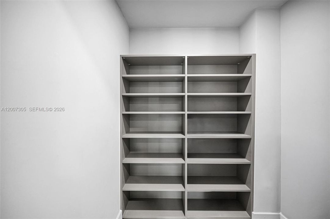 В аренду: $27,500 (5 спален, 5 ванн, 3193 Квадратных фут)