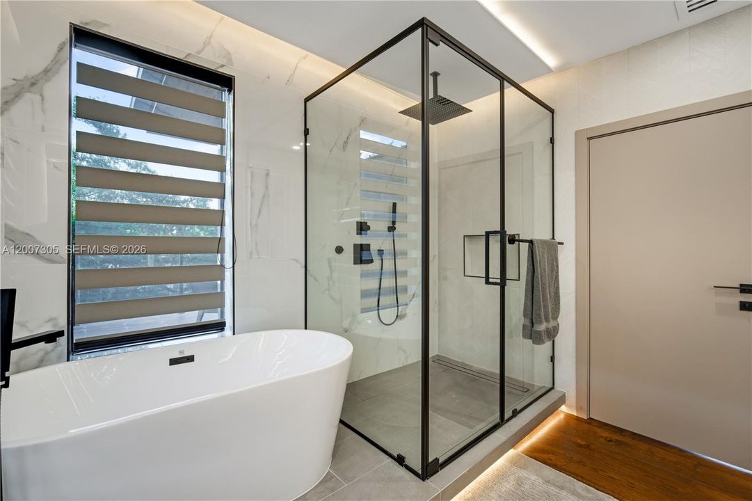 В аренду: $27,500 (5 спален, 5 ванн, 3193 Квадратных фут)