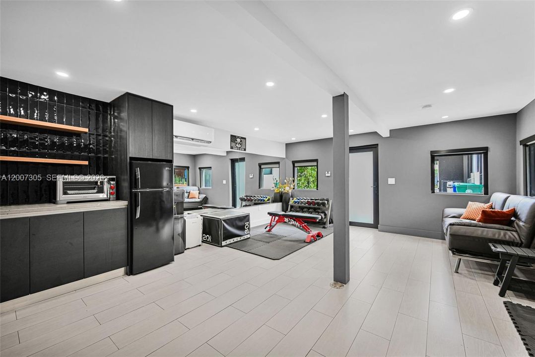 В аренду: $27,500 (5 спален, 5 ванн, 3193 Квадратных фут)