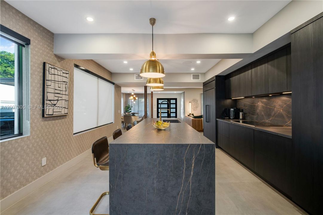 В аренду: $27,500 (5 спален, 5 ванн, 3193 Квадратных фут)