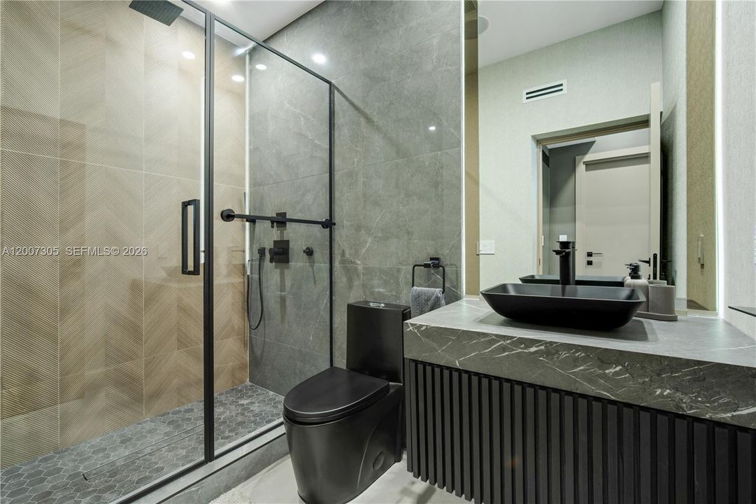 В аренду: $27,500 (5 спален, 5 ванн, 3193 Квадратных фут)