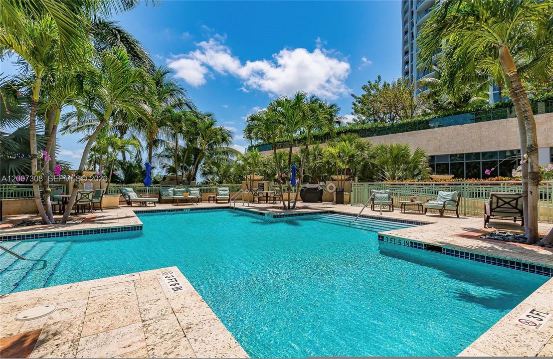 For Sale: $1,549,000 (2 beds, 2 baths, 1540 Square Feet)