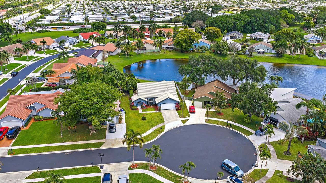 9178 BEVERLY CT