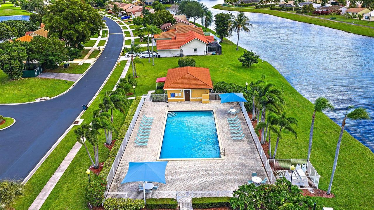 RAINBOW LAKES POOL