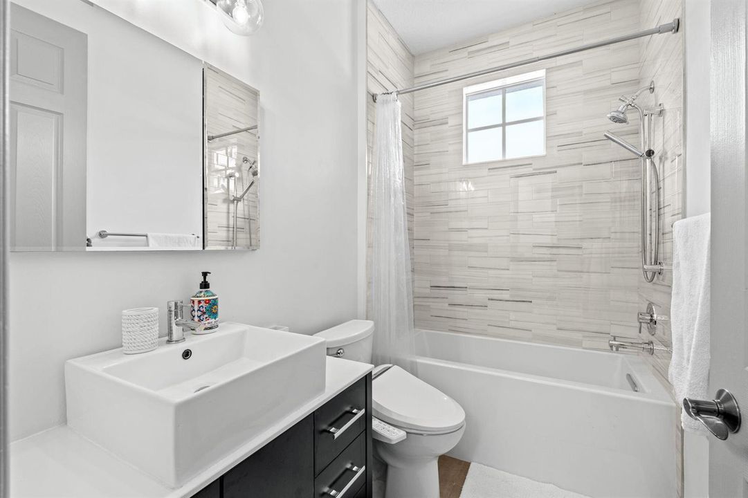 28-web-or-mls-A7408012