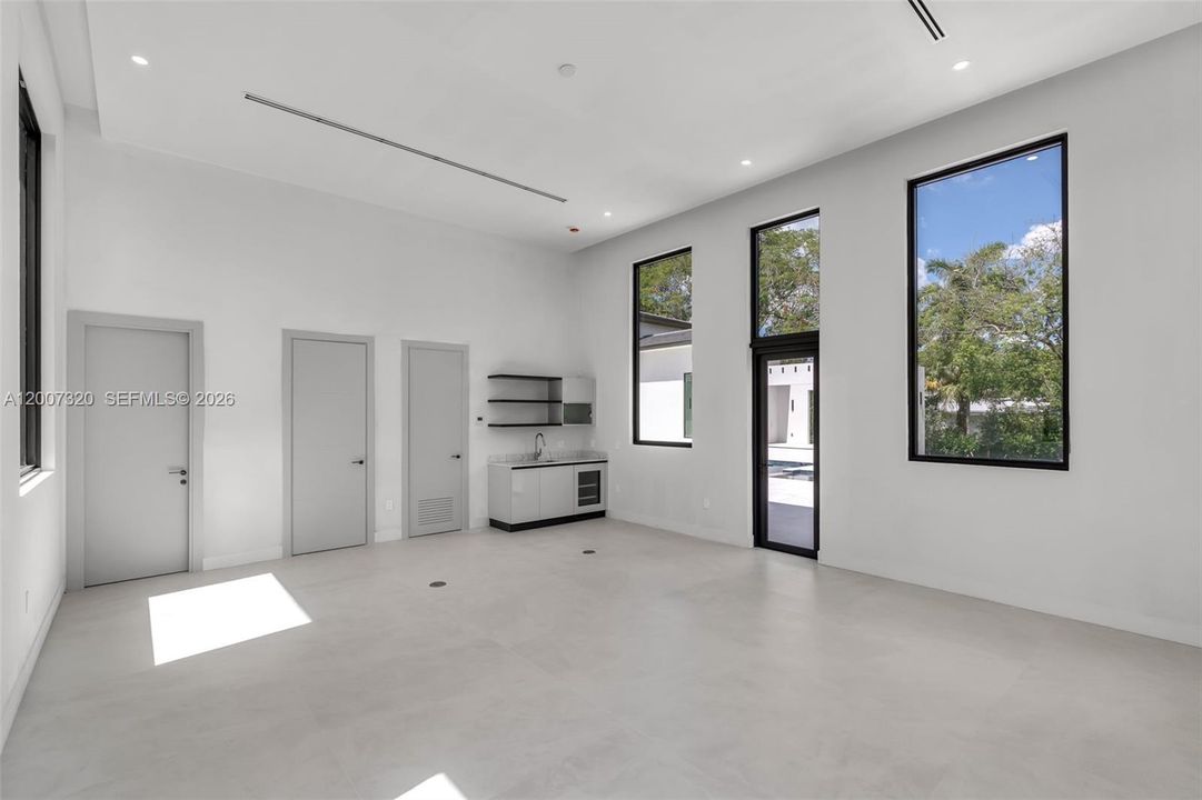 En Venta: $16,250,000 (8 camas, 10 baños, 11670 Pies cuadrados)