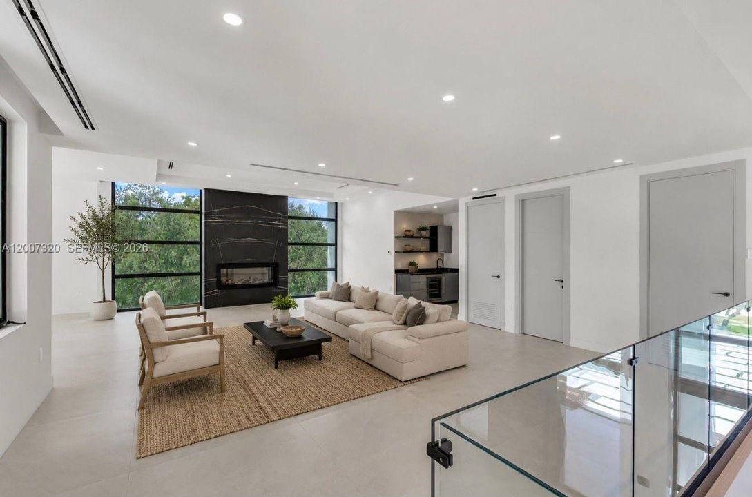 virtual staging