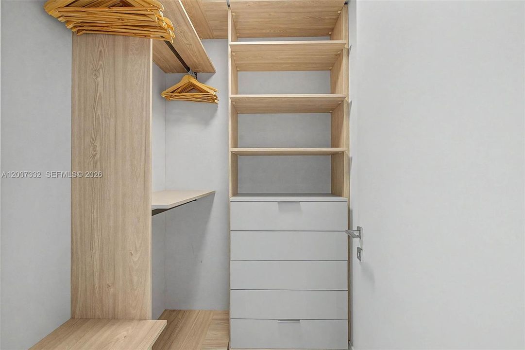 For Rent: $29,000 (3 beds, 4 baths, 3078 Square Feet)