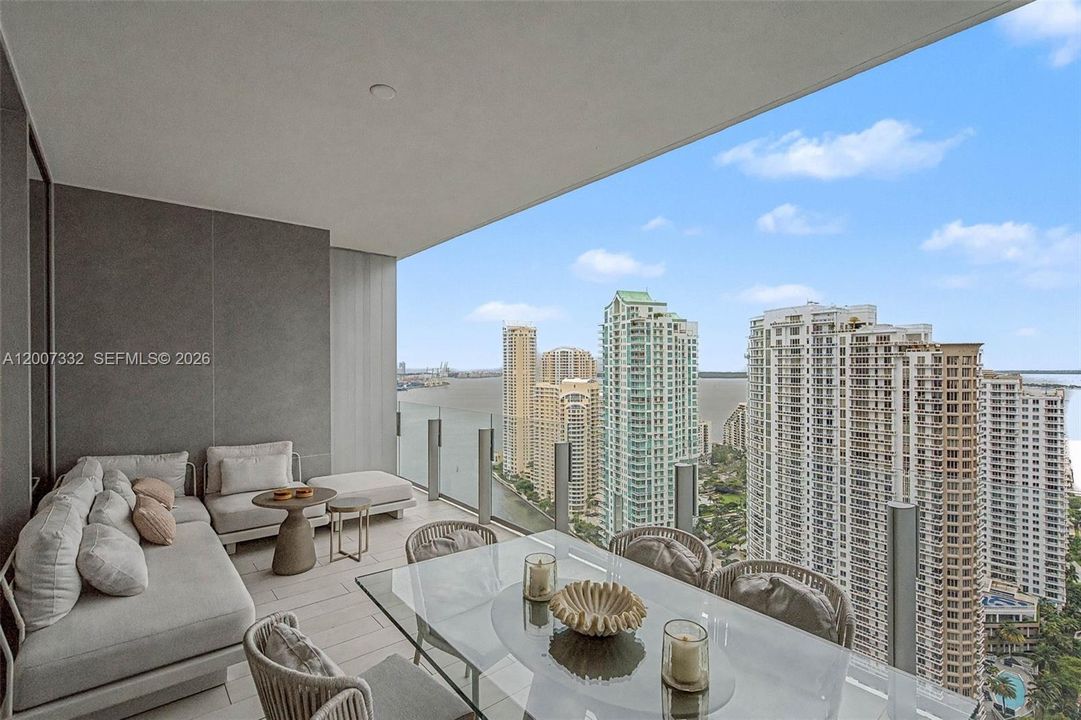 For Rent: $29,000 (3 beds, 4 baths, 3078 Square Feet)