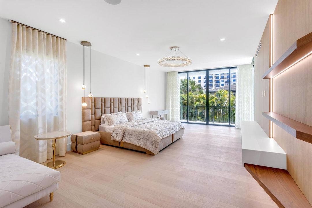PRIMARY_BEDROOM_EB