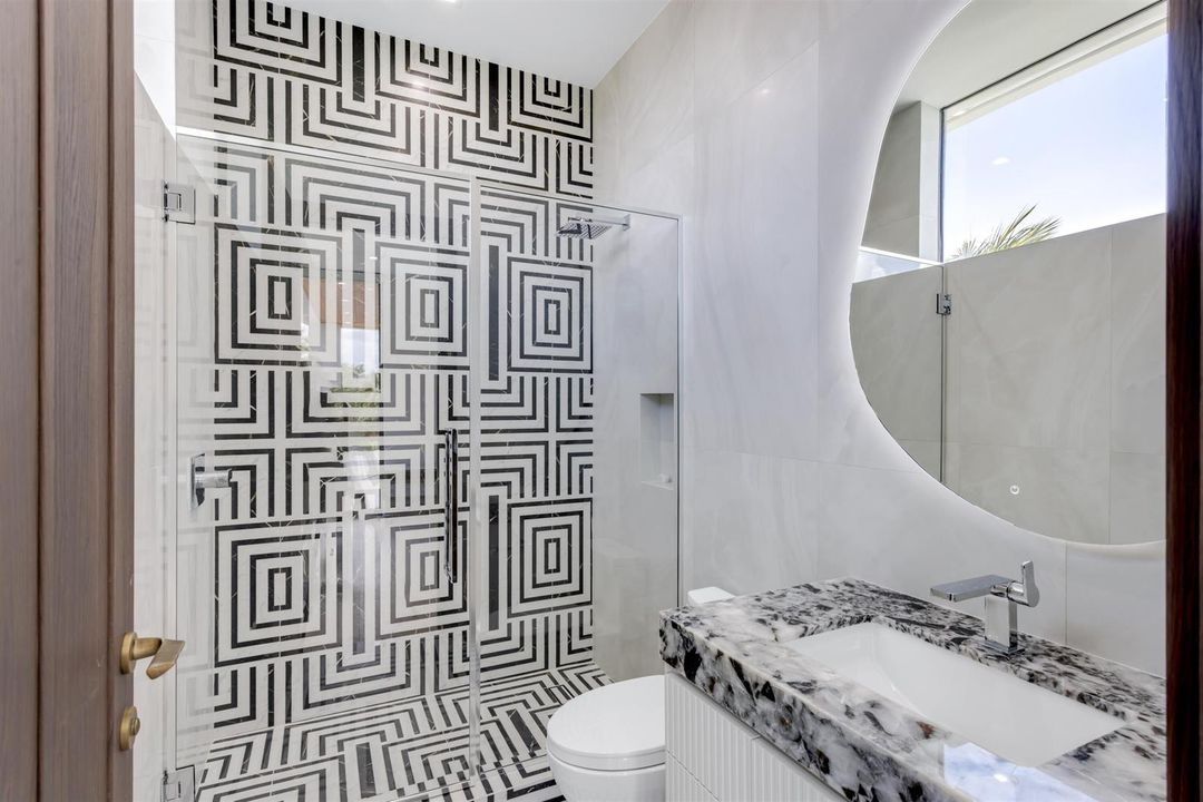 BATHROOM_2_EB