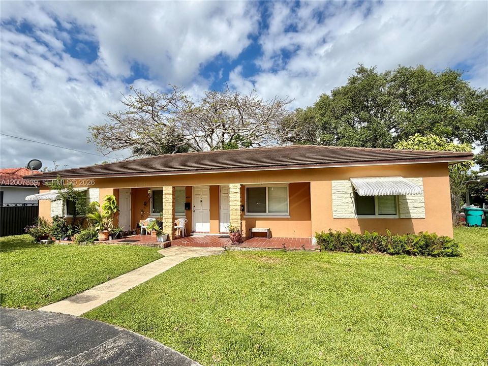 En Venta: $749,000 (0 camas, 0 baños, 1460 Pies cuadrados)