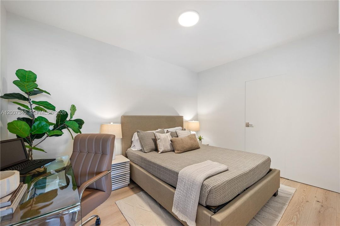 For Sale: $1,950,000 (2 beds, 2 baths, 1151 Square Feet)