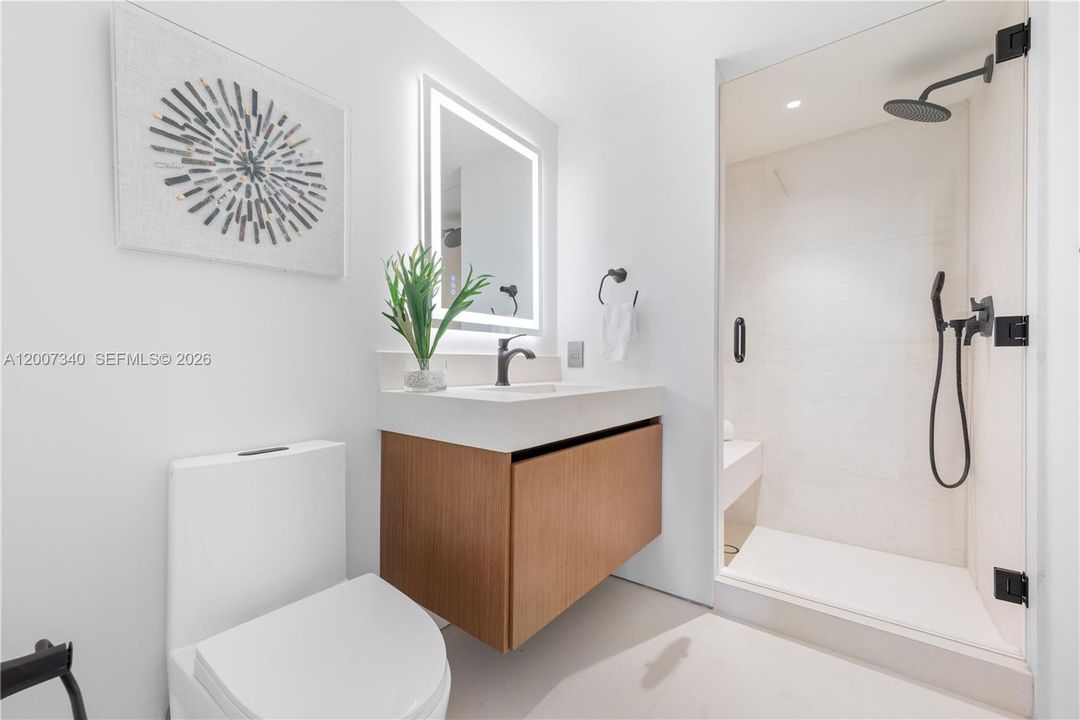 For Sale: $1,950,000 (2 beds, 2 baths, 1151 Square Feet)