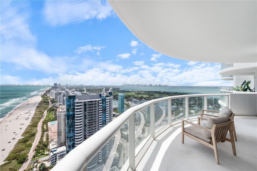 For Sale: $1,950,000 (2 beds, 2 baths, 1151 Square Feet)