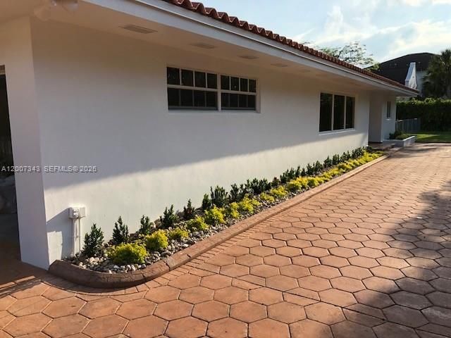 For Rent: $8,500 (3 beds, 3 baths, 2348 Square Feet)