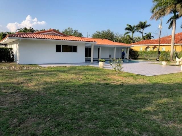 For Rent: $8,500 (3 beds, 3 baths, 2348 Square Feet)