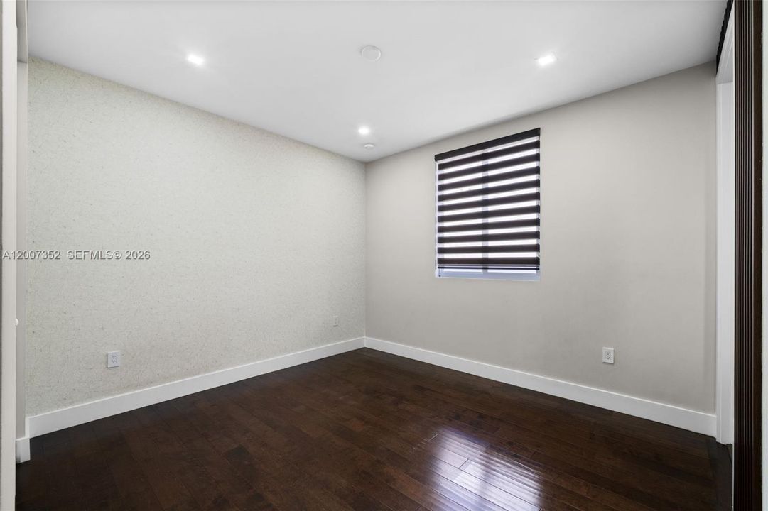 Recently Rented: $10,500 (5 beds, 5 baths, 3113 Square Feet)