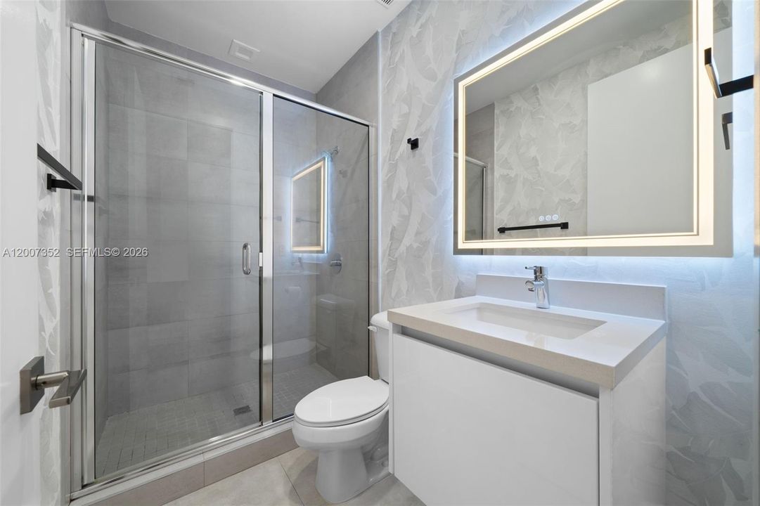 Recently Rented: $10,500 (5 beds, 5 baths, 3113 Square Feet)