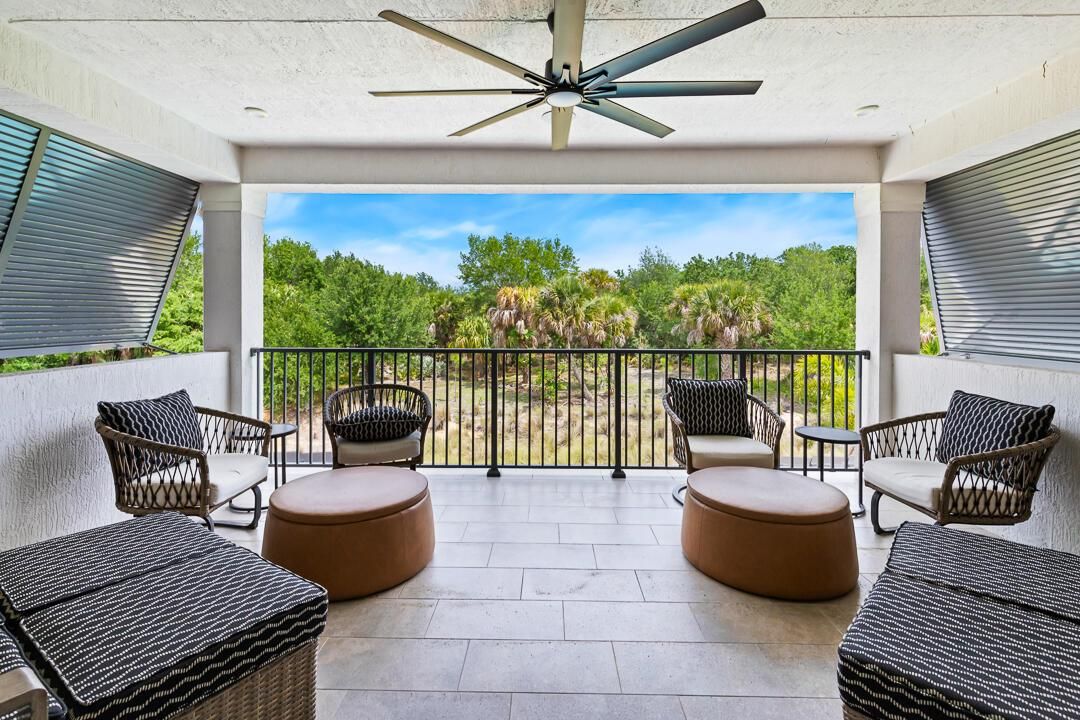 2465 NE Evinrude Circle-44