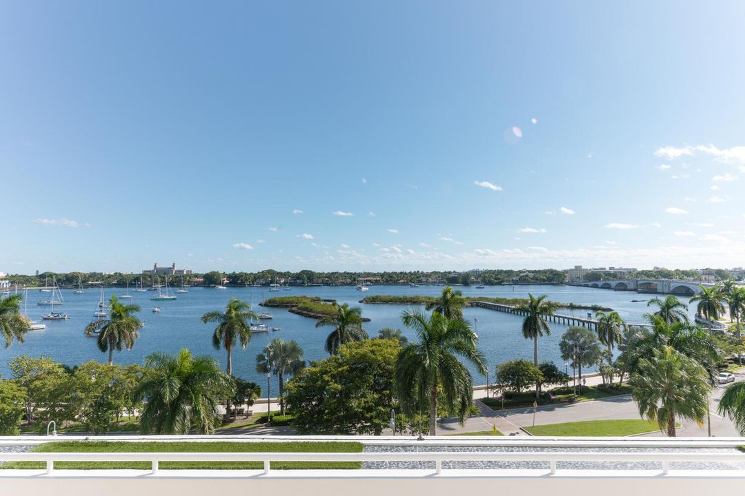 525 S Flagler Dr Unit 26h West-large-035