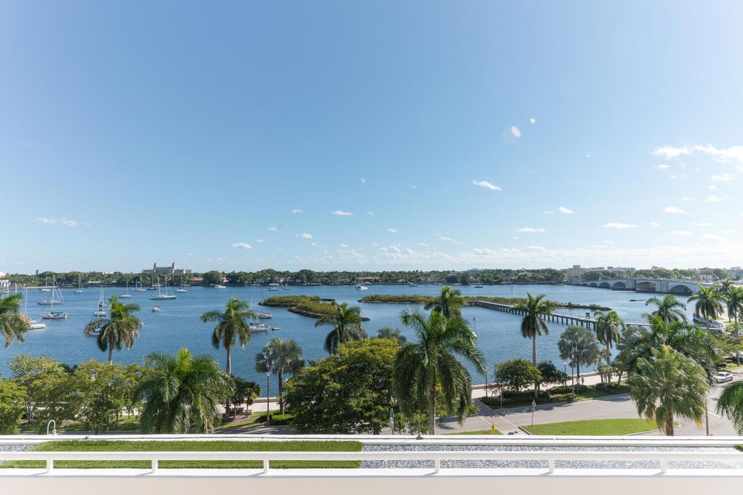 525 S Flagler Dr Unit 10d West-large-009