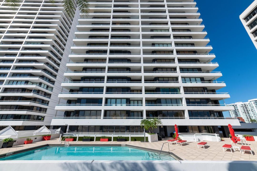 525 S Flagler Dr Unit 26h West-large-036