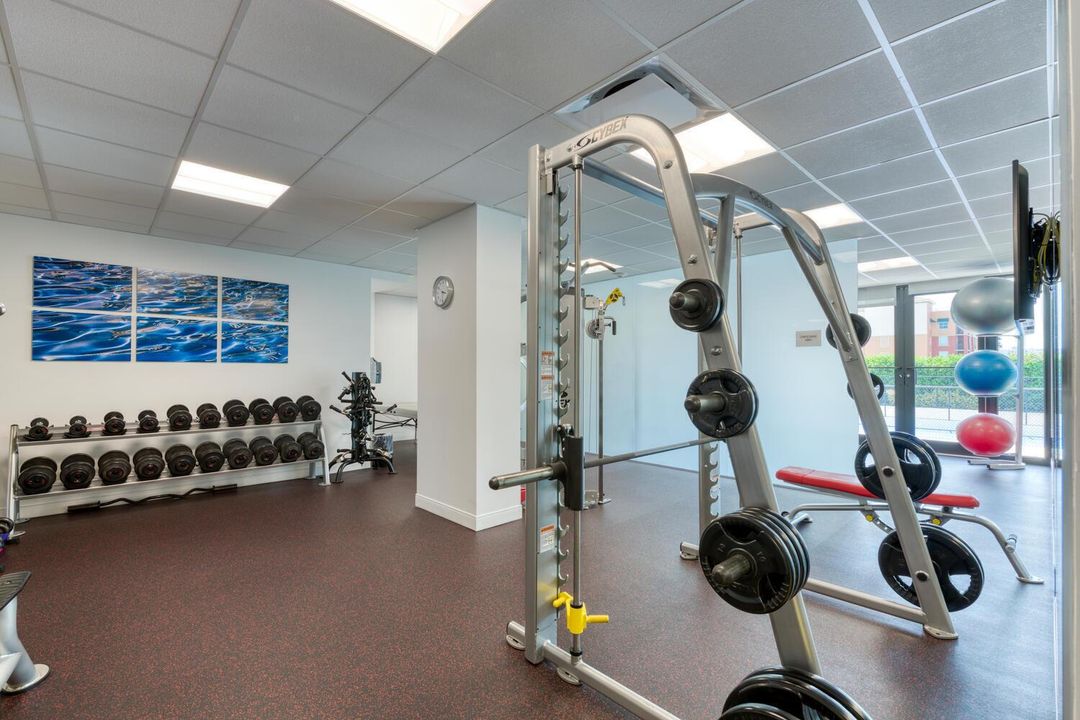 525 S Flagler Dr Unit 26h West-large-039