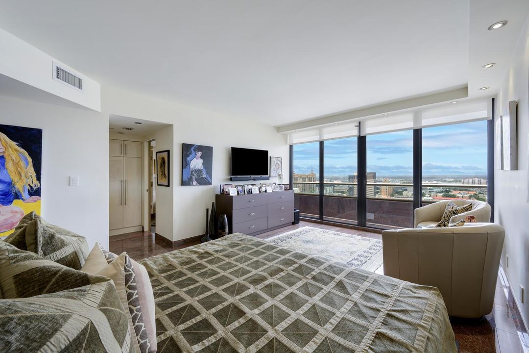 525 S Flagler Dr Unit 26h West-large-015