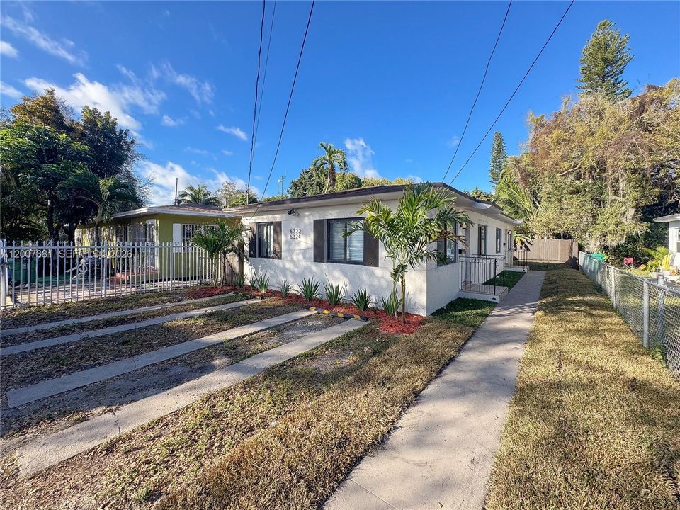 For Sale: $605,000 (0 beds, 0 baths, 1296 Square Feet)