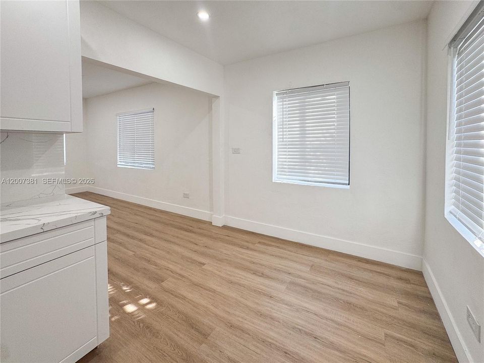 For Sale: $605,000 (0 beds, 0 baths, 1296 Square Feet)