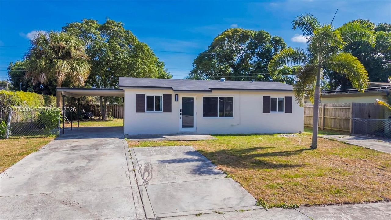 For Sale: $445,000 (3 beds, 2 baths, 828 Square Feet)