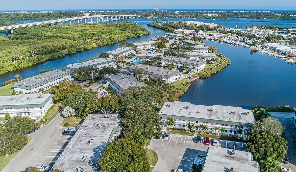 Aerial Vista Harbor 4