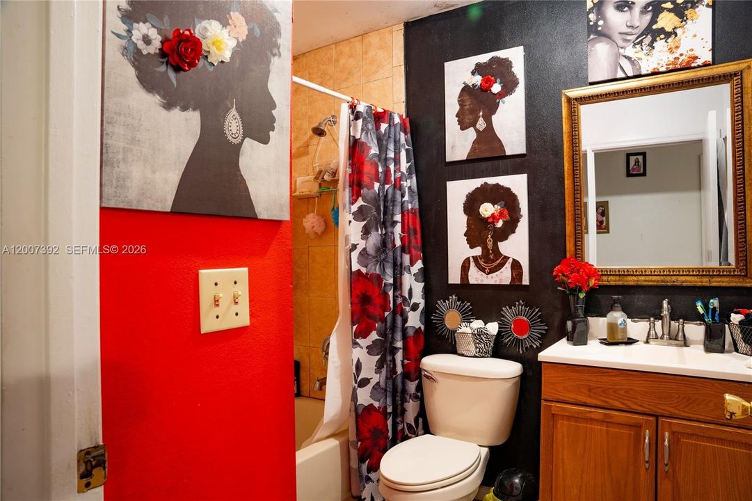En Venta: $330,000 (3 camas, 2 baños, 0 Pies cuadrados)