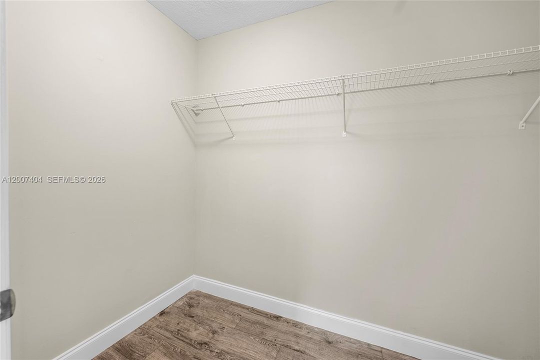 Activo con contrato: $2,650 (3 camas, 2 baños, 1492 Pies cuadrados)