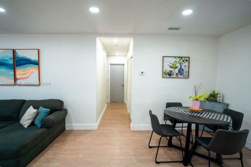 For Sale: $785,000 (3 beds, 2 baths, 1628 Square Feet)